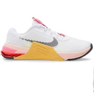 NWT Women’s Nike Metcon 7X size 8.5